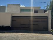 Casa en Venta en San Antonio Cucul, 4 Habitaciones, una...