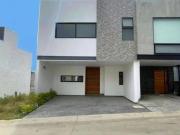 Casa en venta en San Bernardino Tlaxcalancingo, Puebla