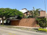 CASA EN VENTA EN SAN BORJA