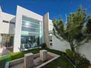 Casa en venta en San Francisco Juriquilla, frente a parque