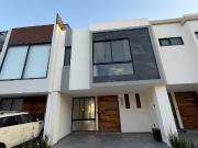 CASA EN VENTA EN SAN ISIDRO