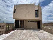 CASA EN VENTA EN SAN ISIDRO JURIQUILLA