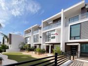 CASA EN VENTA EN SAN JERÓNIMO EN PRIVADA, CON ALBERCA!