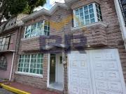 Casa en venta en San Juan de Aragón IV y V Sección,...