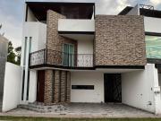 Casa en venta en san juan del rio en fraccionamiento...