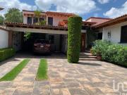 Casa en venta en San Juanico en Villas de Meson...