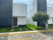 CASA EN VENTA EN SAN LUIS MEXTEPEC ZINACANTEPEC