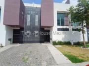 Casa en venta en San Luis Mextepec, Zinacantepec 26 489 JAS