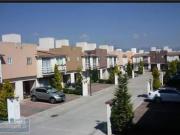 Casa en venta en San Mateo Otzacatipan, Toluca, México