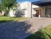 Casa en venta en San Matías Area 4 con pileta una planta...