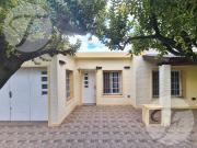 Casa en venta en San Pedro – 2 dormitorios, garaje,...