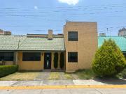 Se Renta Casa enfrente de Tía Rosa Toluca en Residencial...