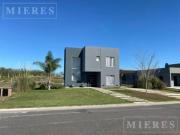 Apto crédito casa en venta en área 10 San Sebastián