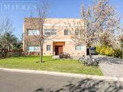 Casa en venta en San Sebastián área 1