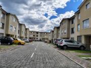 CASA EN VENTA EN SANGOLQUÍ – ZONA SEGURA Y RESIDENCIAL