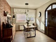 Casa en venta en Sant Cugat del Vallès, Mira sol. CHALET...