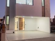 CASA EN VENTA EN SANTA BARBARA RESIDENCIAL...