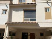 CASA EN VENTA EN SANTA CATARINA NUEVO LEON