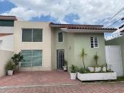 CASA EN VENTA EN COLONIA SANTA CRUZ BUENAVISTA, A 2...