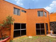 Casa en Venta en Santa Cruz del Monte — Espacios Amplios...