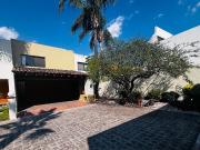 Casa en Venta en Santa Cruz Guadalupe, Puebla, Puebla