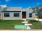 Casa en venta en Santa Elena, Pilar del Este