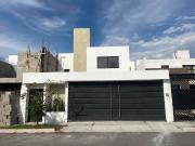 CASA EN VENTA EN SANTA FE CARR. TLACOTE DE 3 RECÁMARAS