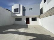 Casa en venta en Santa Fe, Tijuana, Baja California