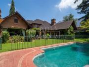 Casa en Venta en Santa Maria con Camino Agua de Palo