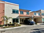 Casa en venta en santa maria magdalena ocotitlan Metepec