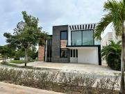 Casa en venta en Yucatán Country Club, Mérida, Yucatán