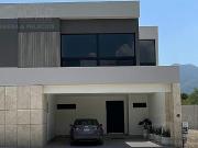 CASA EN VENTA EN SANTIAGO, NL