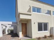 CASA EN VENTA EN SARAVI VILLAGE DUPLEX 4 AMB