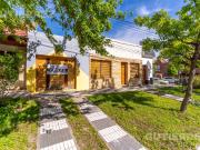 Casa en venta en Sarmiento 1307, Bahía Blanca. 3... Casa en venta en Sarmiento 1307, Bahía Blanca. 3...