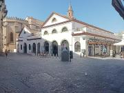 Casa en venta en Sevilla, Feria. Casa en zona centro con...
