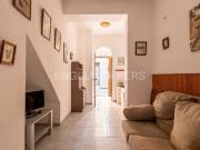Casa en venta en Sevilla, Triana Este. Interesante...