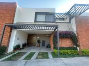 Casa en Venta en Sibaria – El Palomar