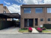 casa en venta en siberia. Cod V8408275