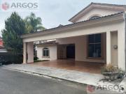 CASA EN VENTA EN SIERRA ALTA 1ER SECTOR