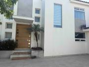 CASA EN VENTA EN SIERRA ALTA