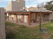 Casa En Venta En Sierra De La Ventana Con Jardín