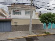 CASA EN VENTA EN SIETE MARAVILLAS, EXCELENTE OPORTUNIDAD...