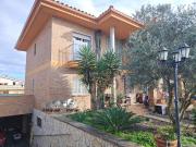 Casa en venta en Sils. Espaciosa casa de dos plantas con...