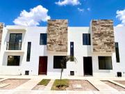 Casa en Venta en SLP en Priv. de los Reyes