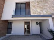 Casa en Venta en SLP, en privada premium en Villa Magna