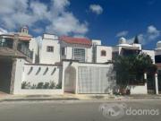 CASA EN VENTA EN SM 525