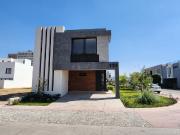 Casa en venta en Solares Residencial dentro de coto Soare 2