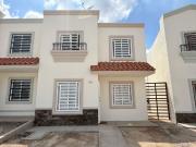 CASA EN VENTA EN STANZA GRANADA FRENTE AL PARQUE