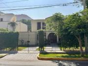 CASA EN VENTA EN SURCO – 505.5 m² Id: 3 8 4 4 5
