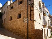 Casa en venta en Talavera. Casa de pueblo estilo rustico...